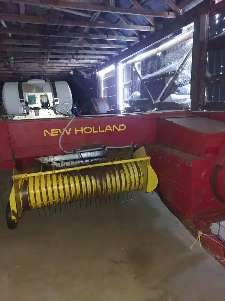 Photo de la Galerie 2 pour John Deere 327, 328, 336, 337, 338, 346, 347, 348 presse à balle carrée - petite