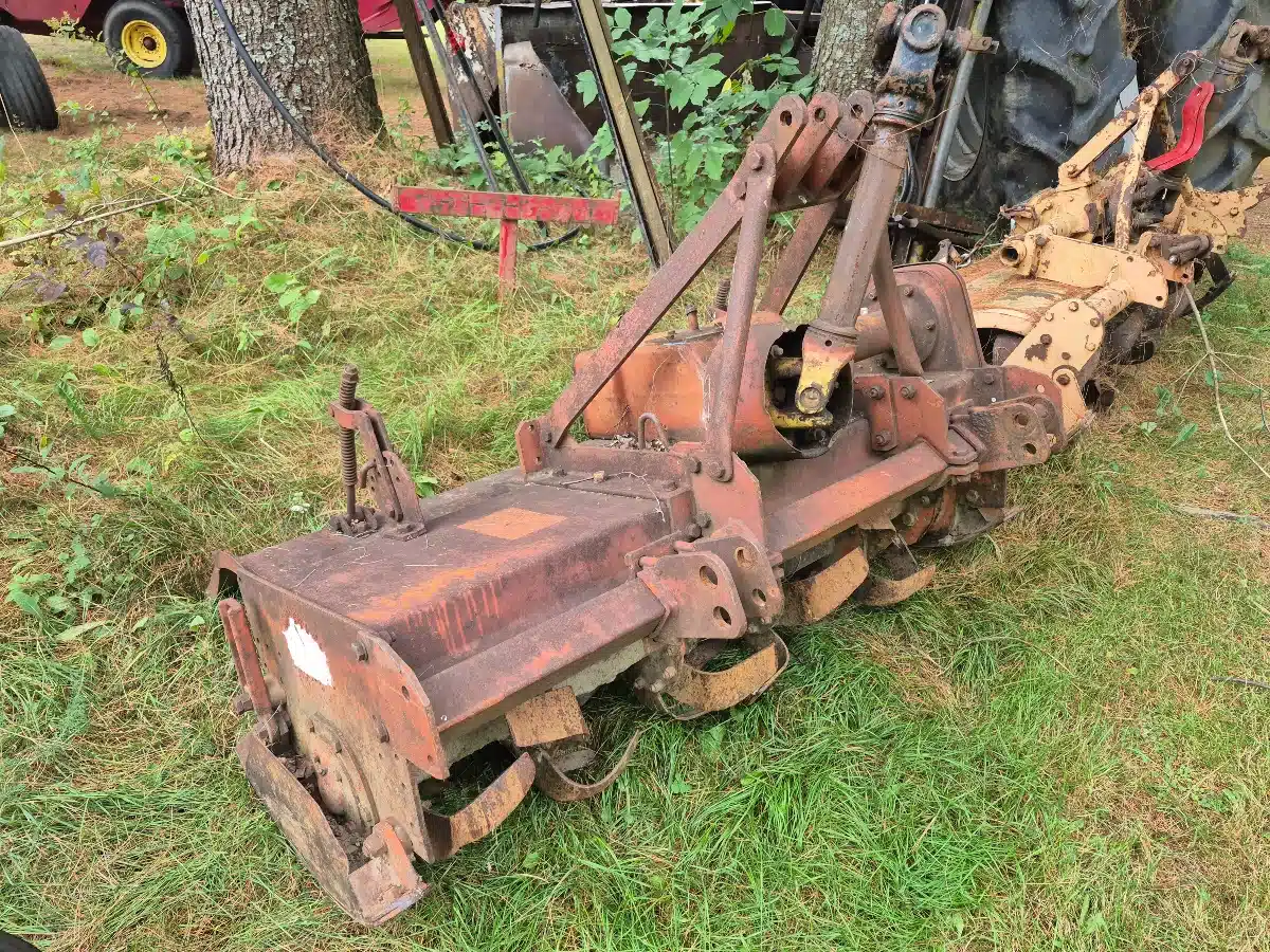 Gallery image 1 for Used Howard 54 pouces Tree Spade