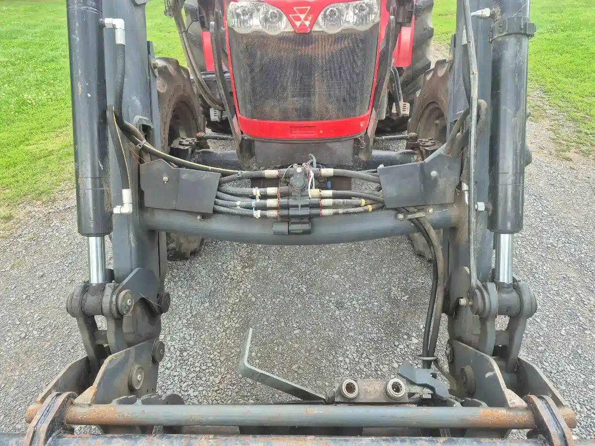 Gallery image 2 for Used 2007 Massey Ferguson 3635 Tractor