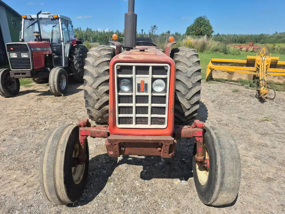 Gallery image 2 for Used 1975 International 574 Tractor