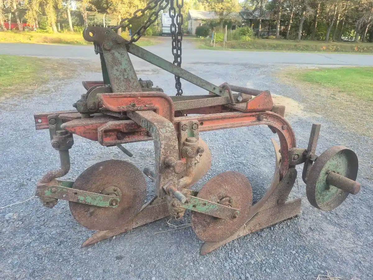 Gallery image 1 for Used Case 2 versoirs Plow