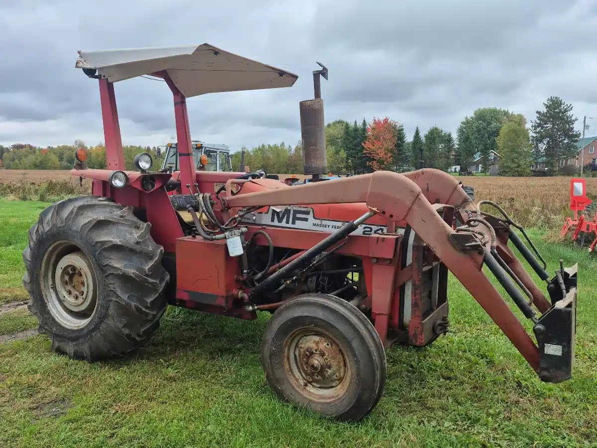 Gallery image 1 for Used 1981 Massey Ferguson 245 Tractor