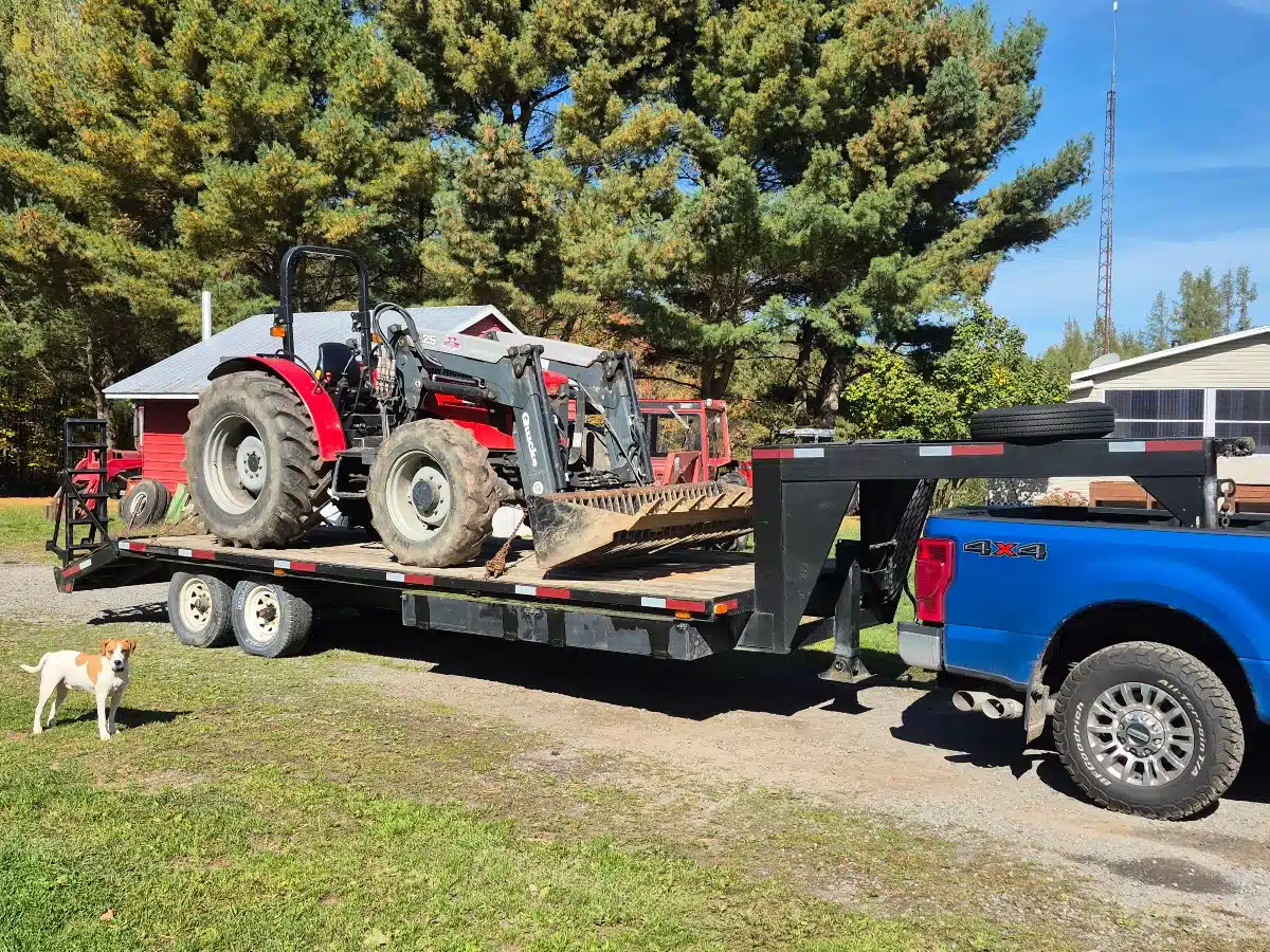 Used 1989 Fabrication Domestique 8 x 23 pieds Trailer - Flat Deck