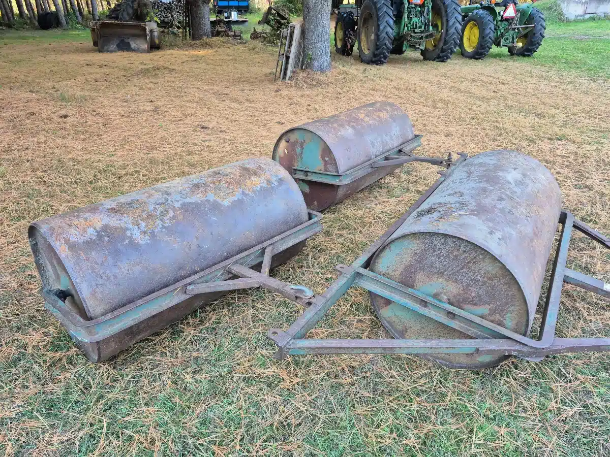 Gallery image 2 for Used Desjardins 12FT Land Roller