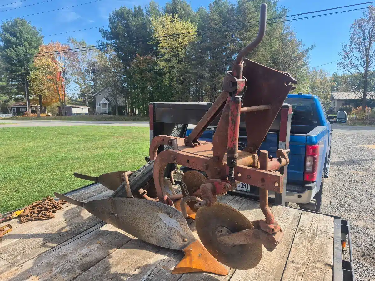 Gallery image 2 for Used David Brown 2 versoirs Plow