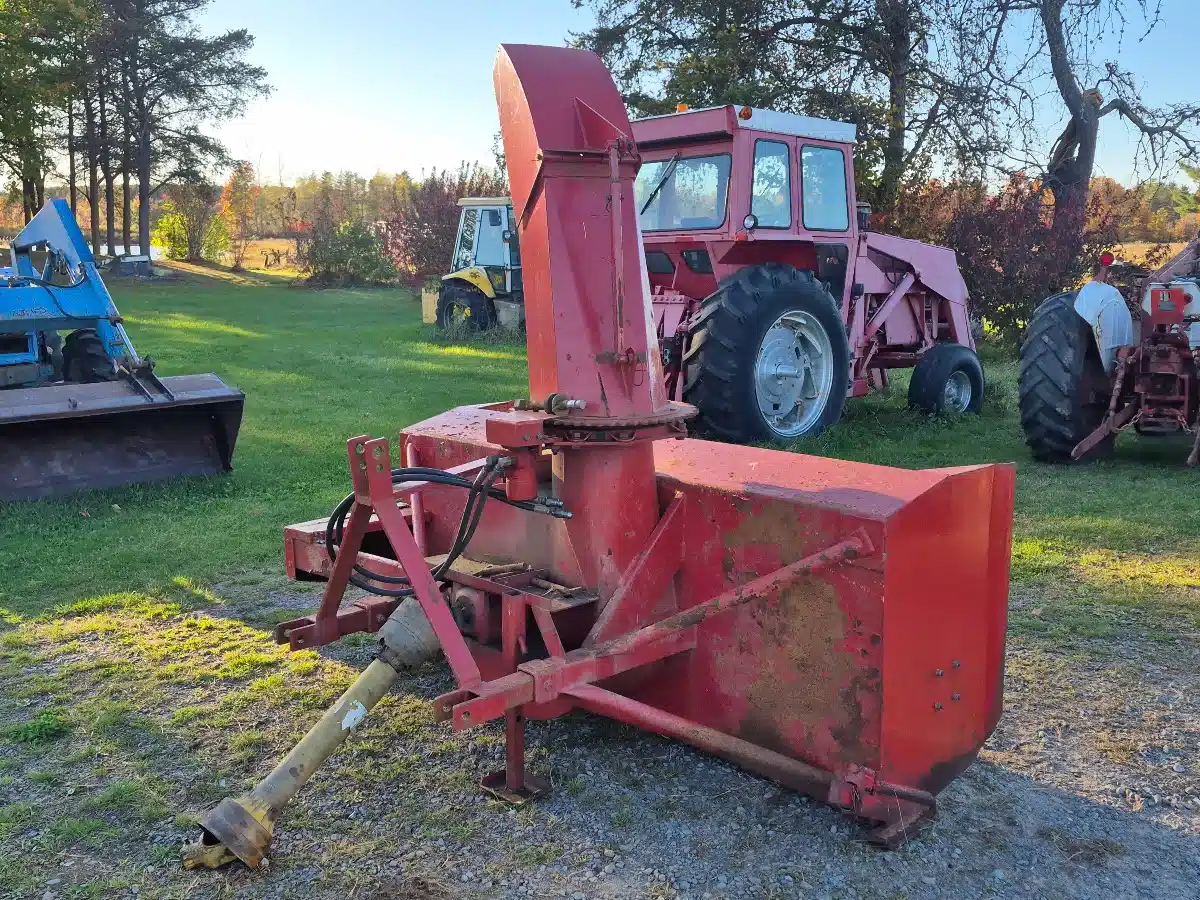 Gallery image 1 for Pronovost P-860 Snow Blower