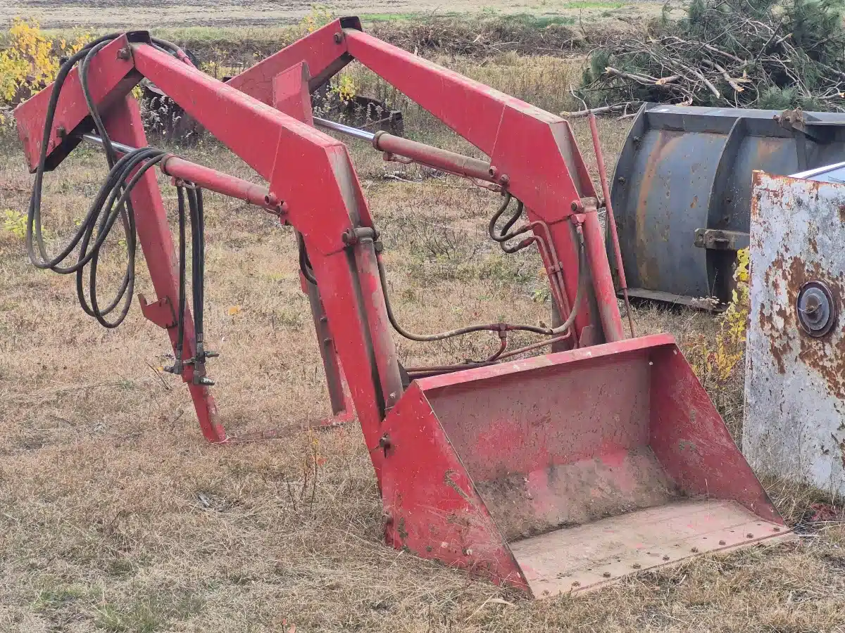 Used 1986 Massey Ferguson 236 Front End Loader