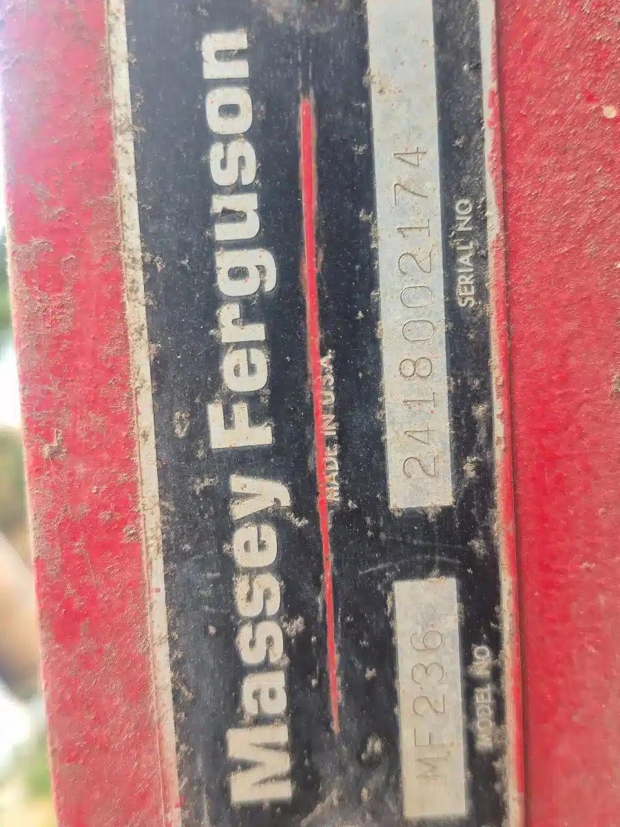 Gallery image 2 for Used 1986 Massey Ferguson 236 Front End Loader
