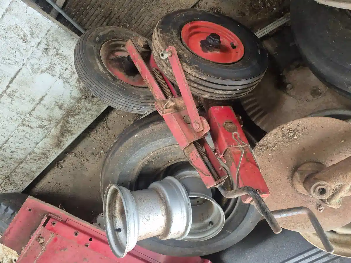 Gallery image 2 for Used Sanderum Futura Tires & Rims