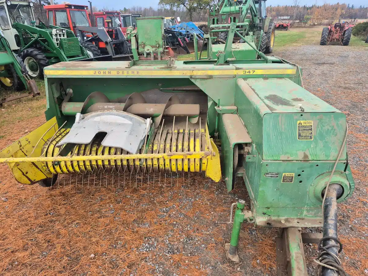 Gallery image 2 for Used John Deere 347 Square Baler - Small