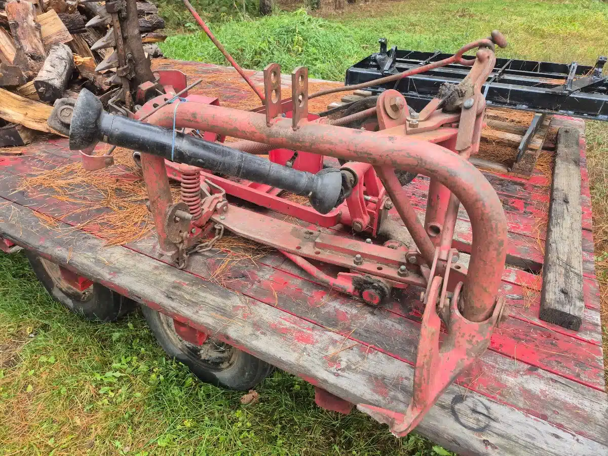 Gallery image 2 for Used Massey Ferguson 7FT Mower - Sickle