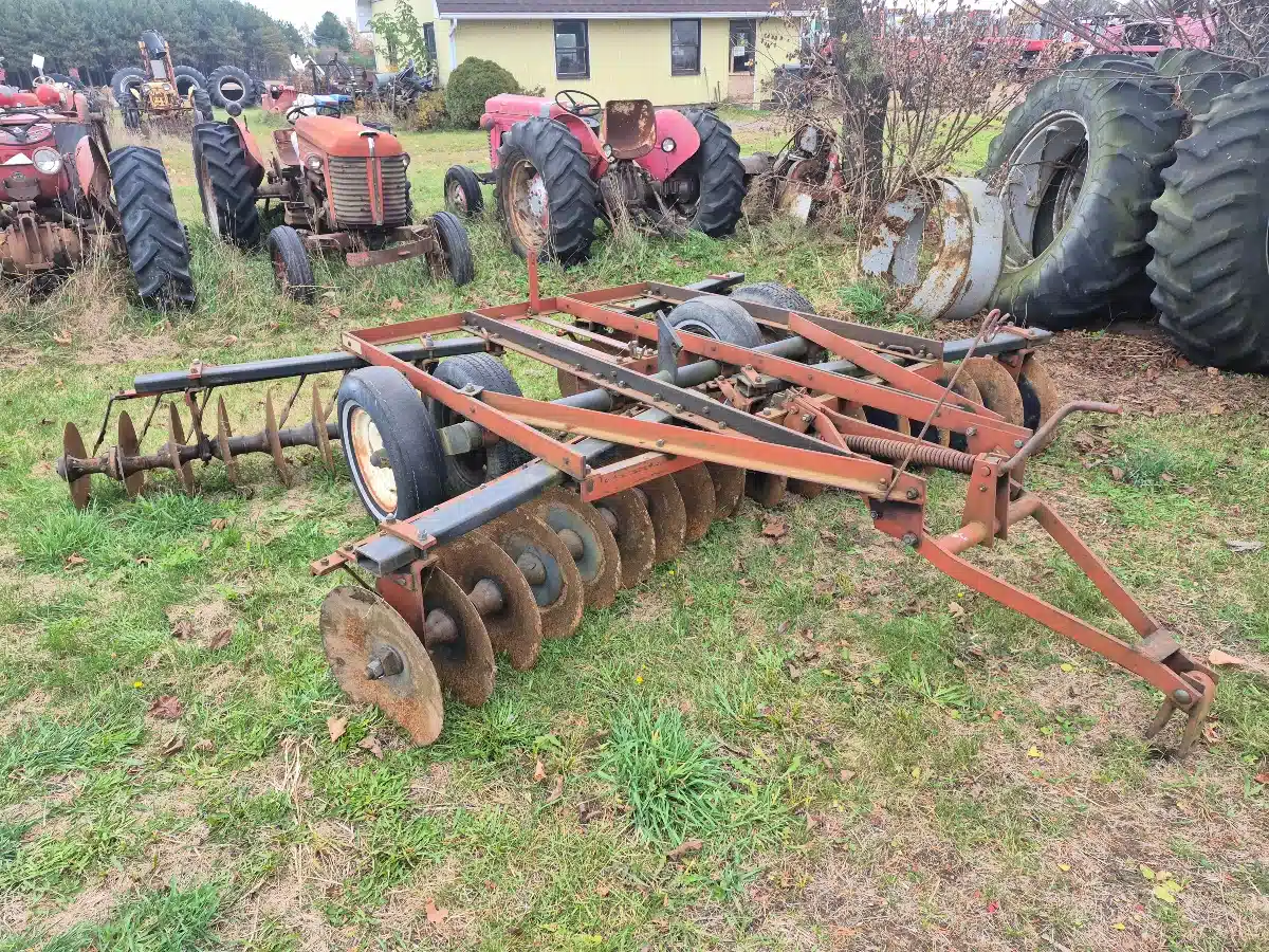 Used International 350 Harrow