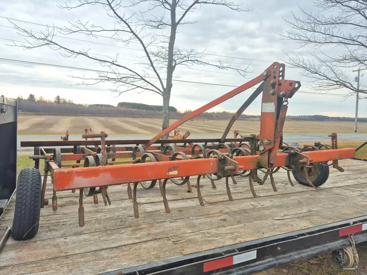 Gallery image 2 for Used Sanderum 10 pieds Cultivator