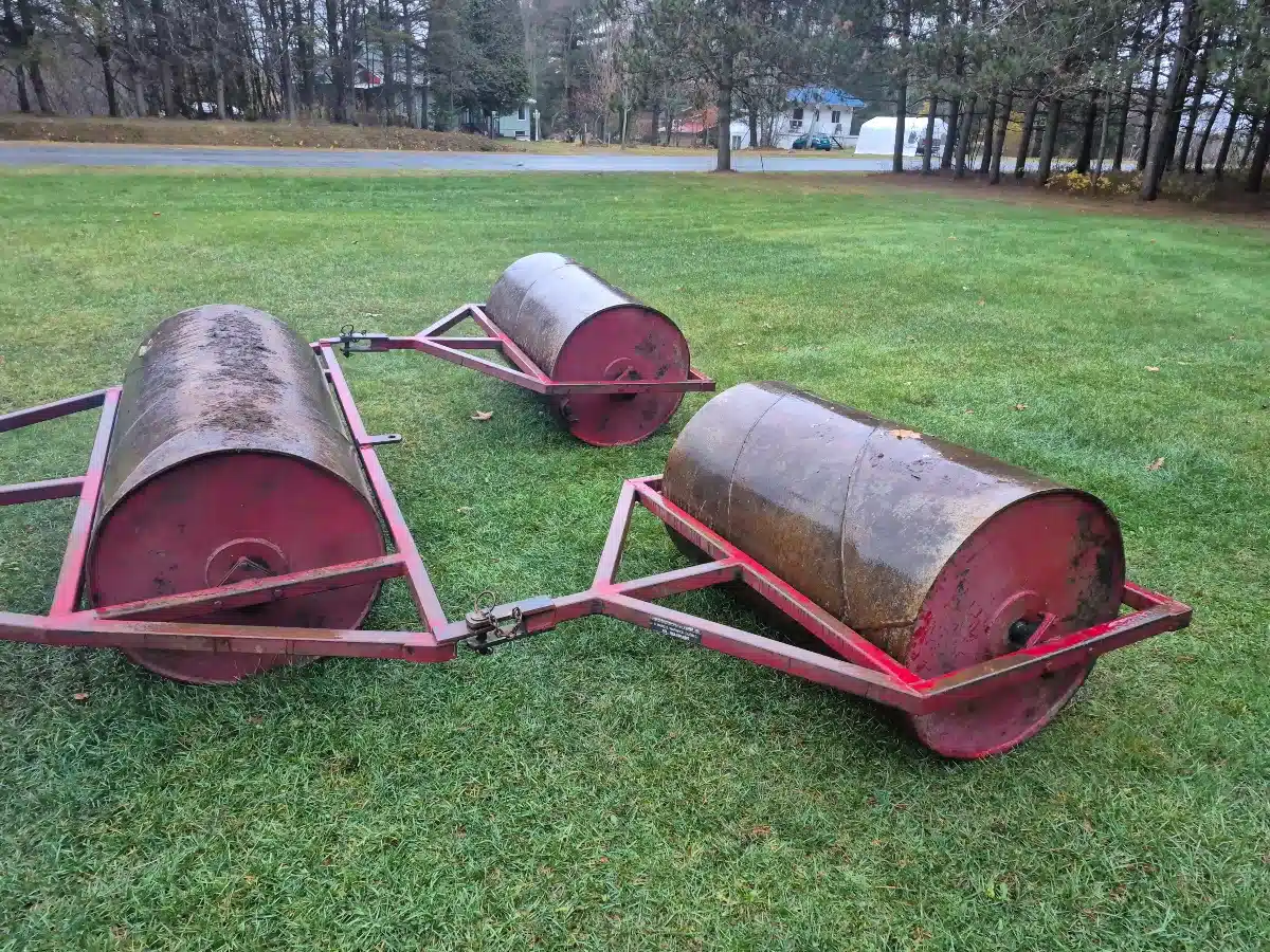 Gallery image 2 for Used Home Built Machinerie Serge Lemay Land Roller