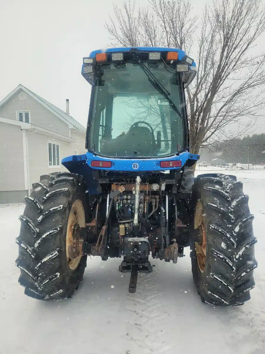 Gallery image 2 for Used 2004 New Holland TV140 Tractor