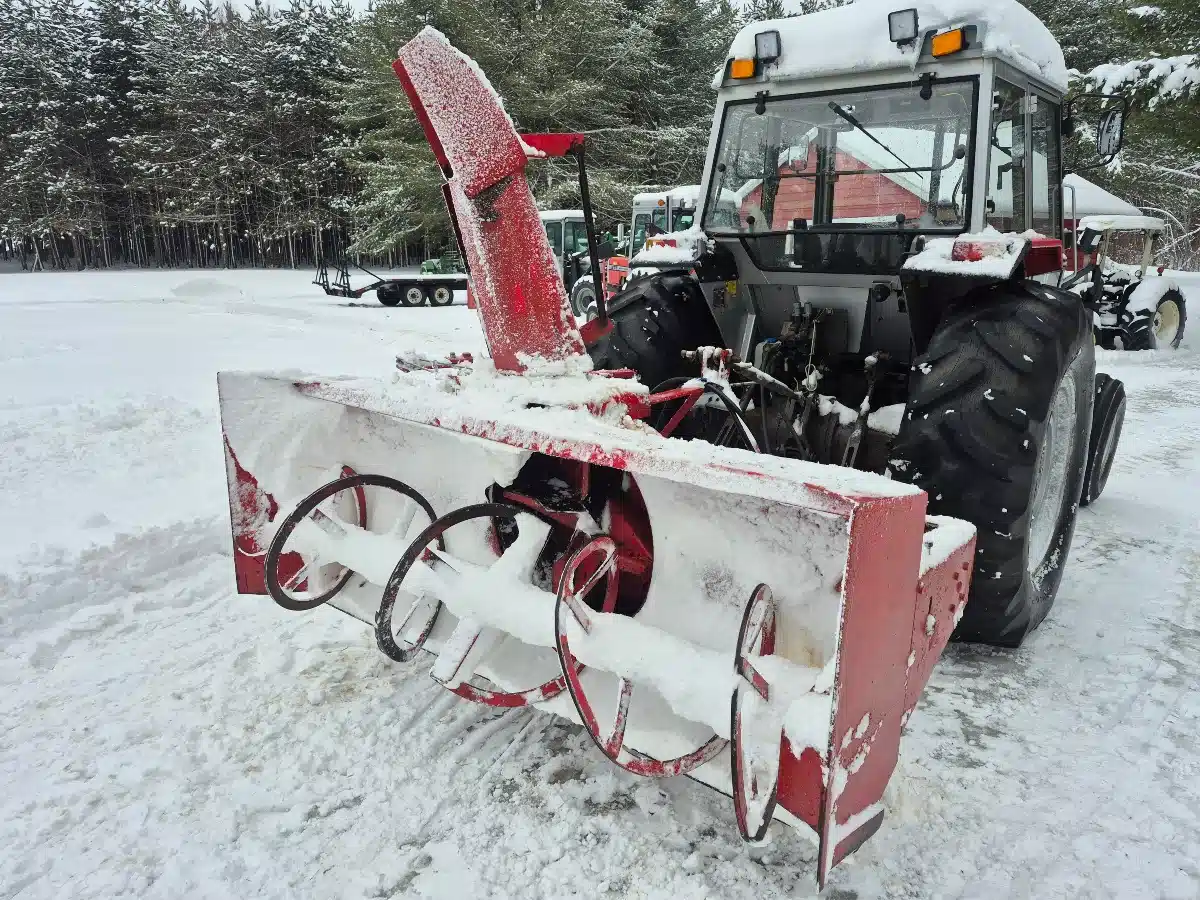 Gallery image 2 for Couture 84 INCH Snow Blower
