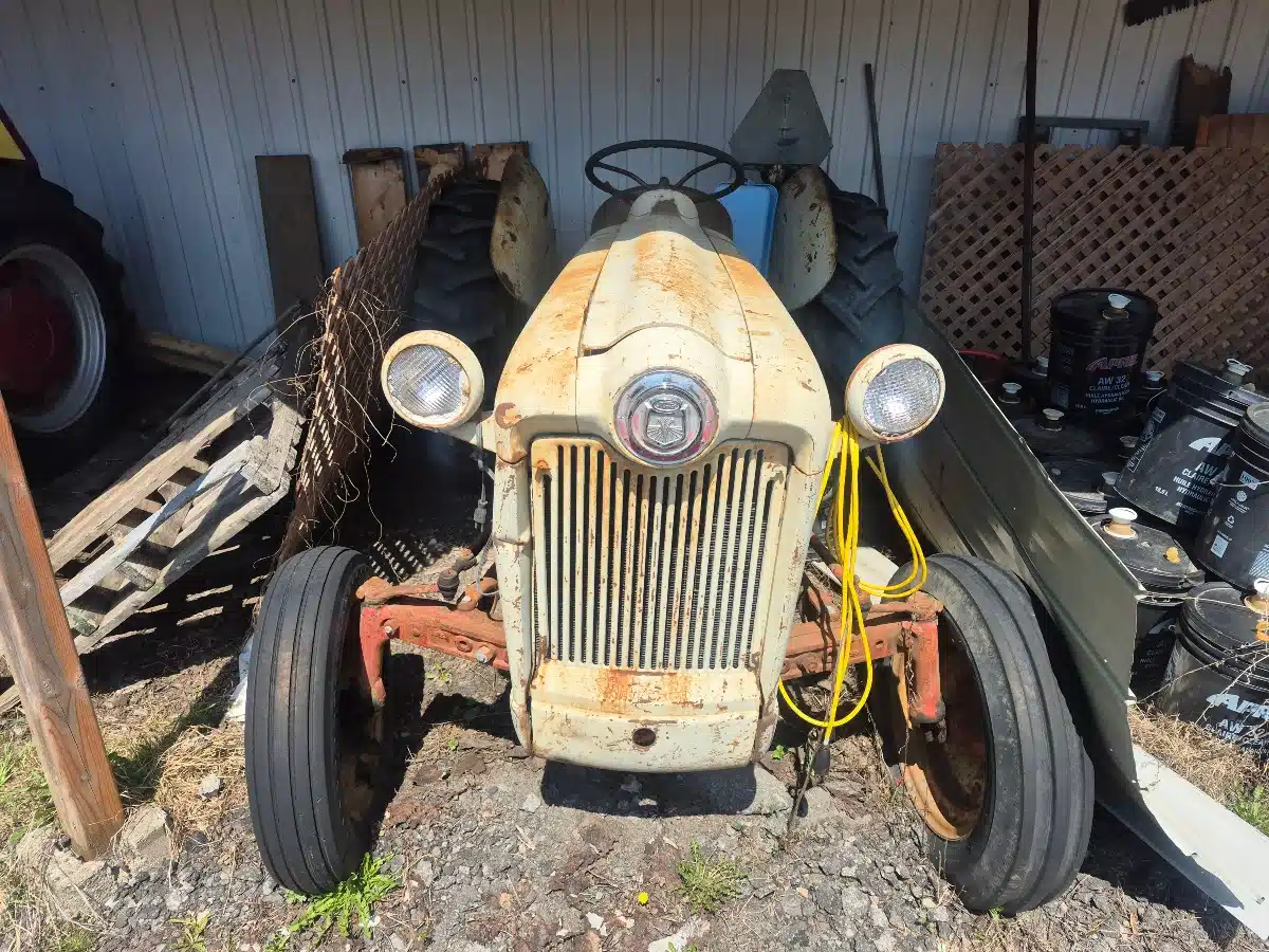 Gallery image 2 for Ford Golden Jubilee 600 Tractor