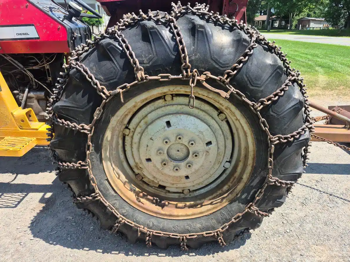 Gallery image 1 for Trygg 16.9X30 Tires