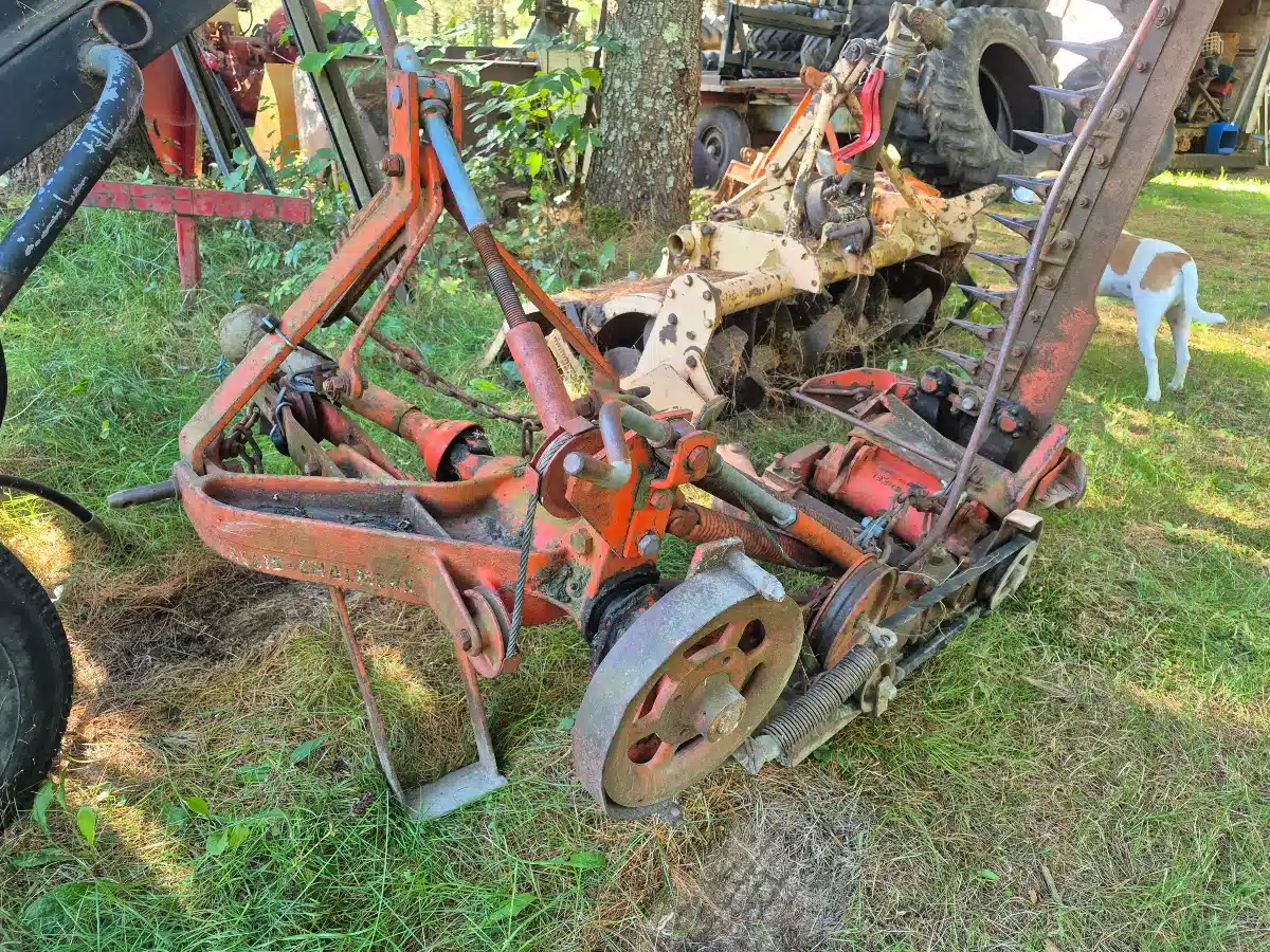 Photo de la Galerie 2 pour Allis Chalmers A courroie Faucille