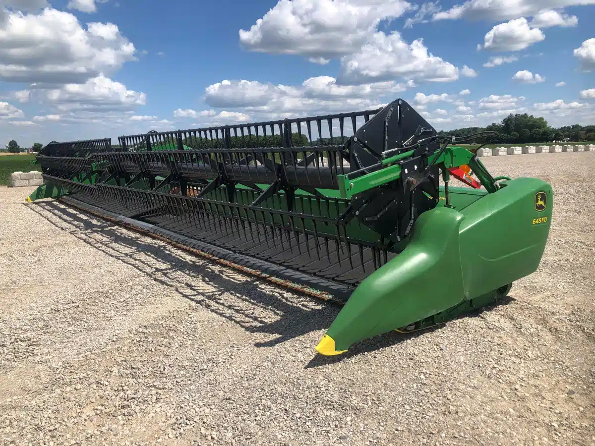 Gallery image 1 for Used 2018 John Deere 645FD Header - Draper