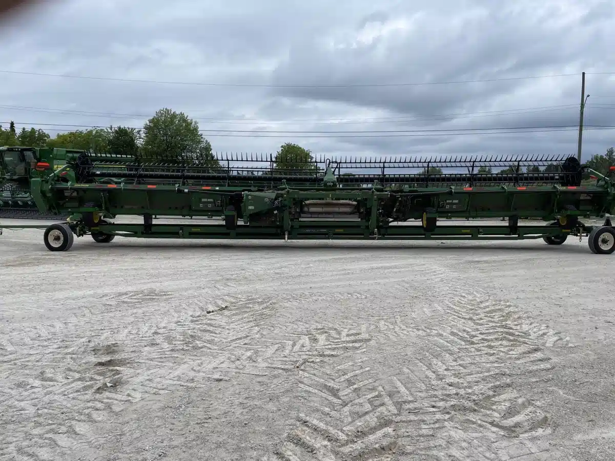 Gallery image 2 for Used 2022 John Deere HD50R Header Combine