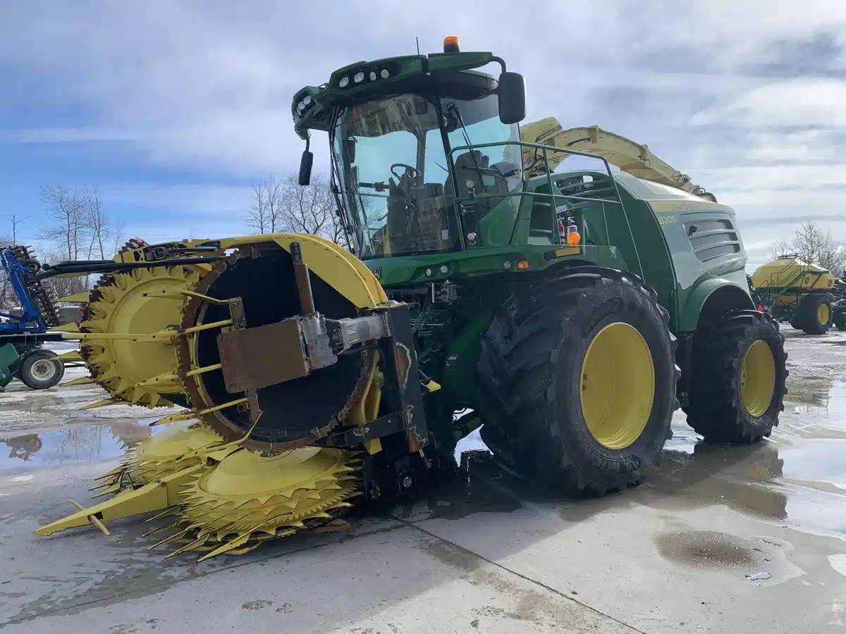 Gallery image 2 for Used 2022 John Deere 8200 Forage Harvester