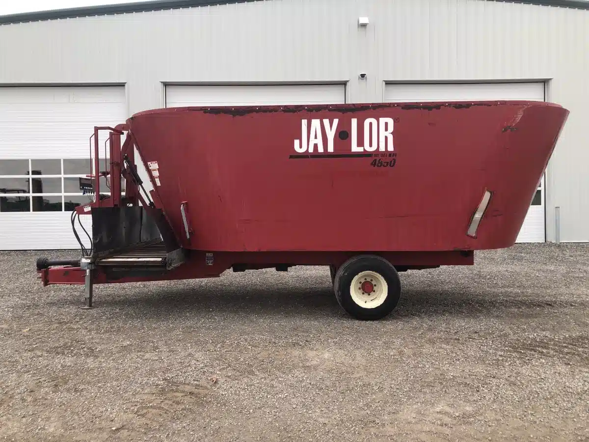Gallery image 1 for Used 2010 Jaylor 4850 TMR Mixer