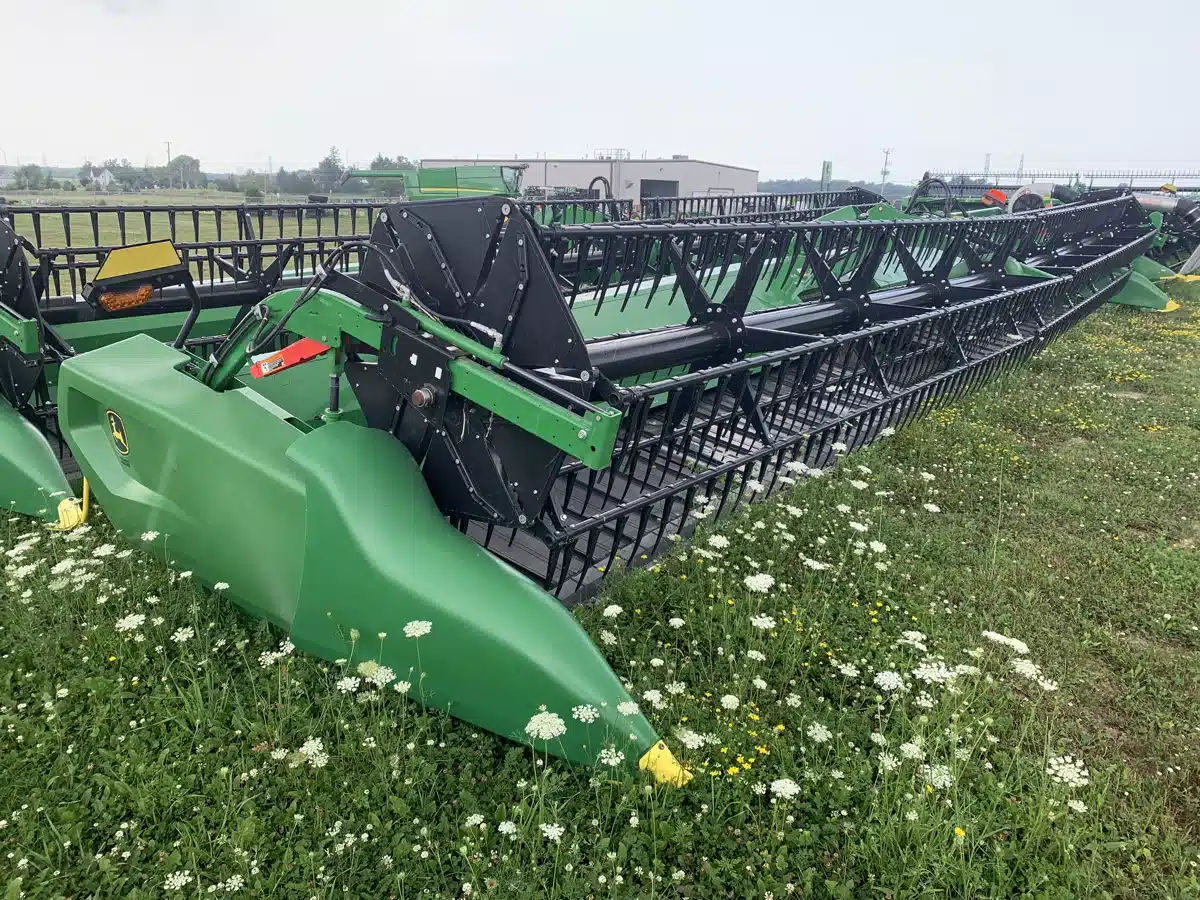 Gallery image 2 for Used 2022 John Deere RD40F Header - Flex