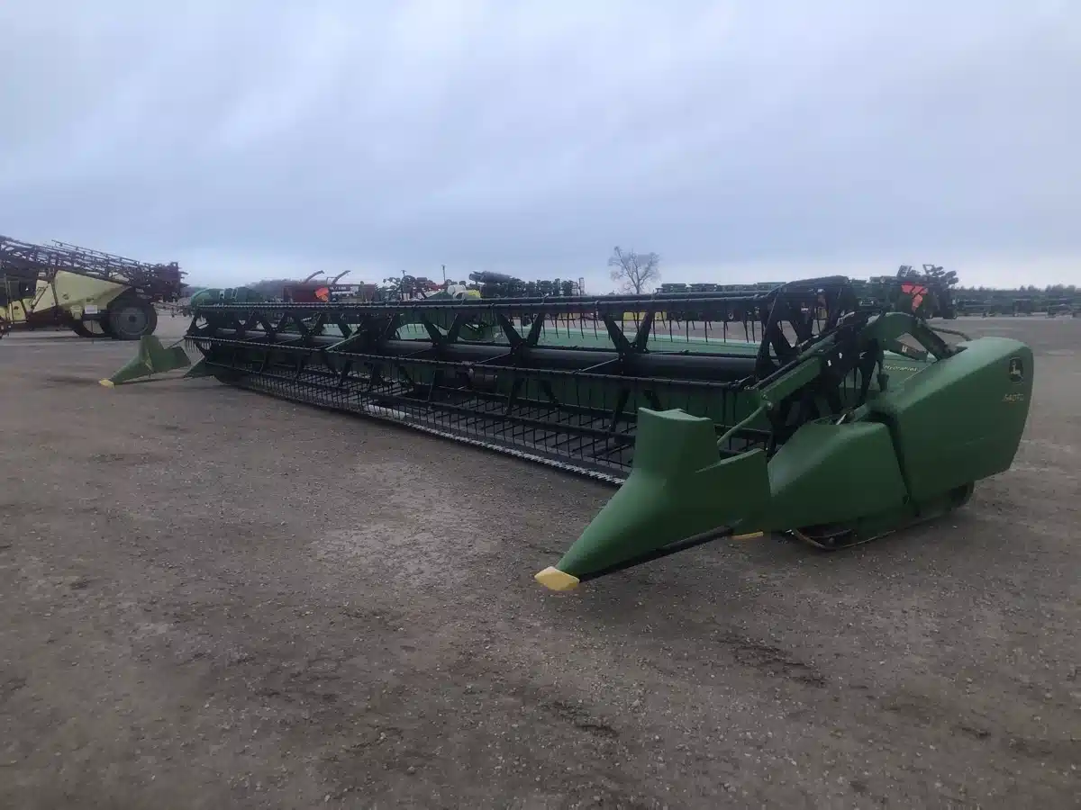 Gallery image 1 for Used 2013 John Deere 640FD Header - Draper