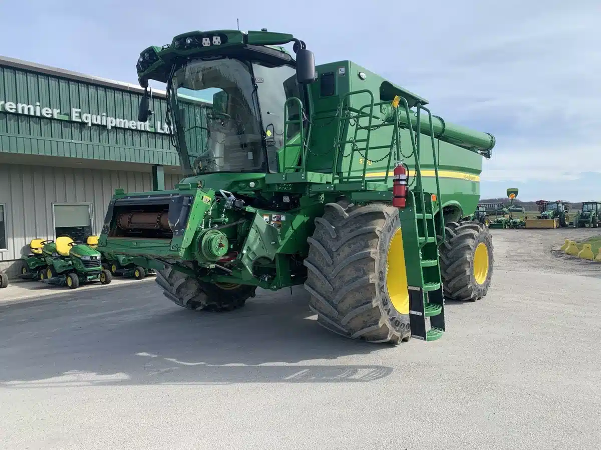 Gallery image 1 for Used 2023 John Deere S770 Combine