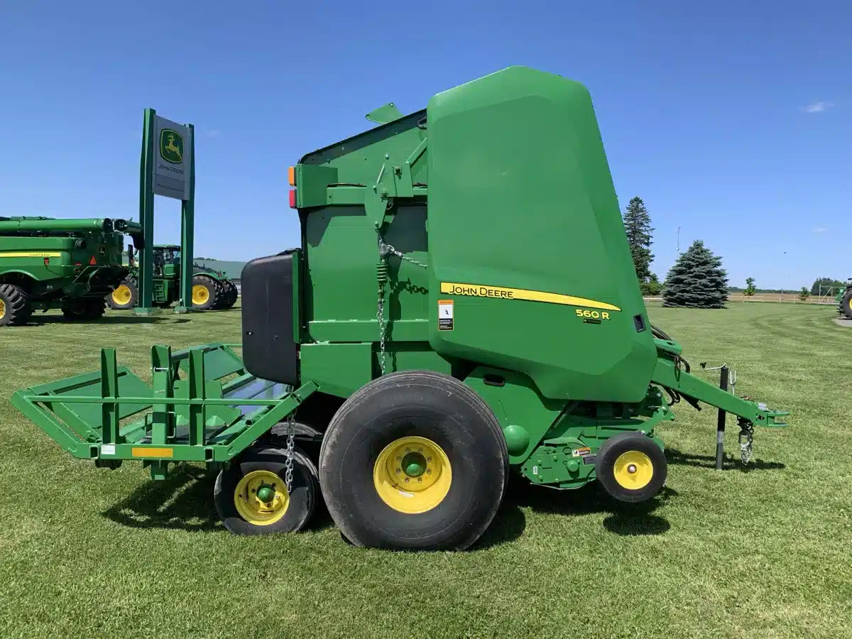 Gallery image 2 for Used 2018 John Deere 560R Round Baler