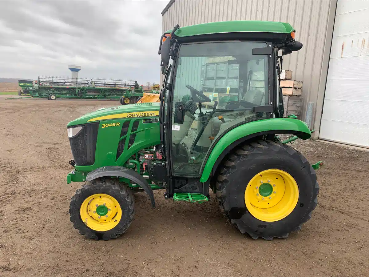 Gallery image 1 for Used 2022 John Deere 3046R Tractor