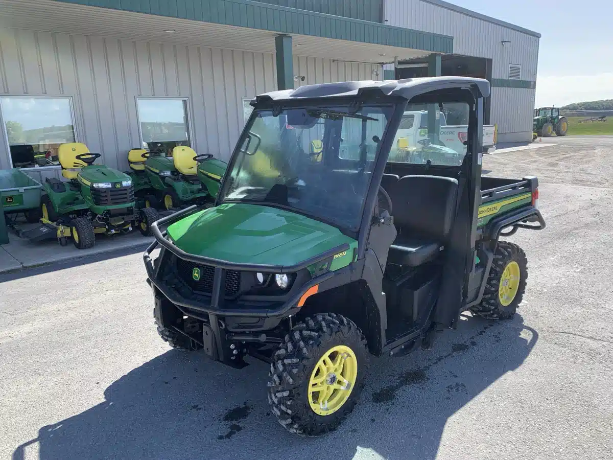 Gallery image 2 for Used 2023 John Deere XUV 865M Utility Vehicle