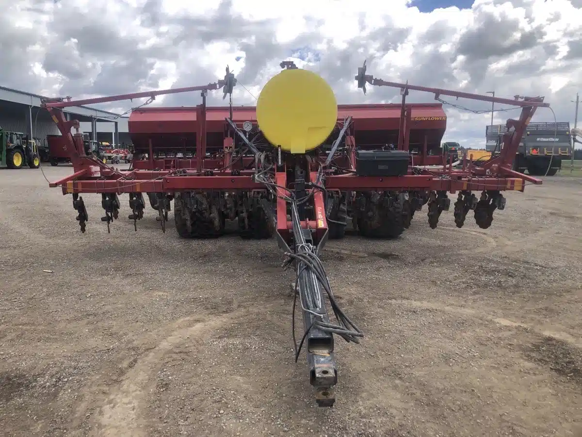 Gallery image 2 for Used 2003 Sunflower 9412 Drill