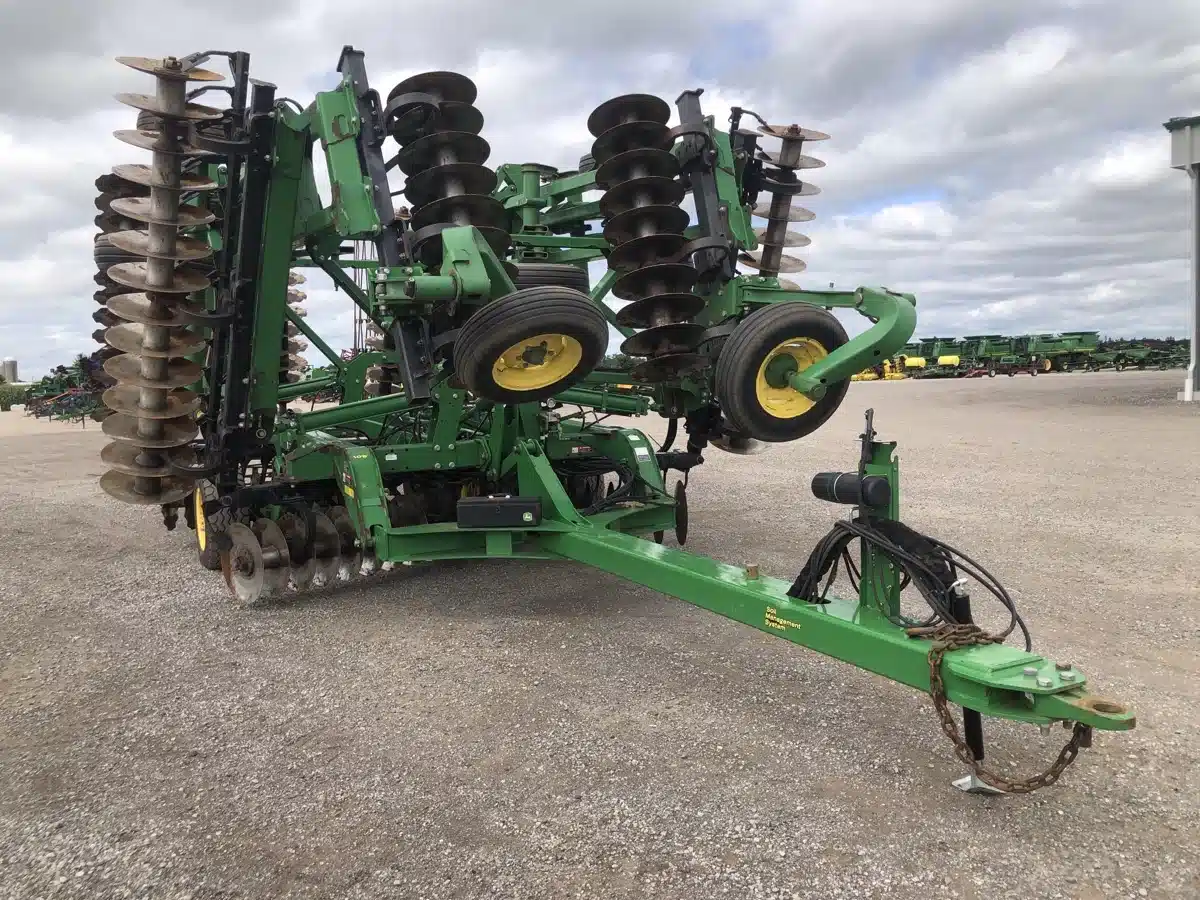Gallery image 1 for Used 2014 John Deere 2623VT Vertical Tillage