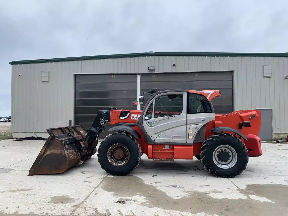Gallery image 1 for Used 2015 Manitou MLT 960 TeleHandler