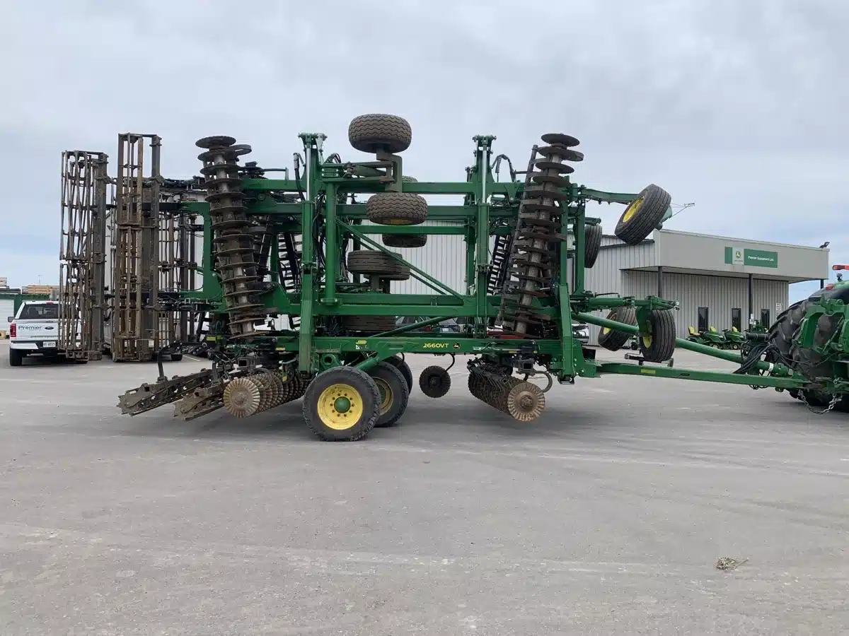 Gallery image 2 for Used 2020 John Deere 2660VT Vertical Tillage