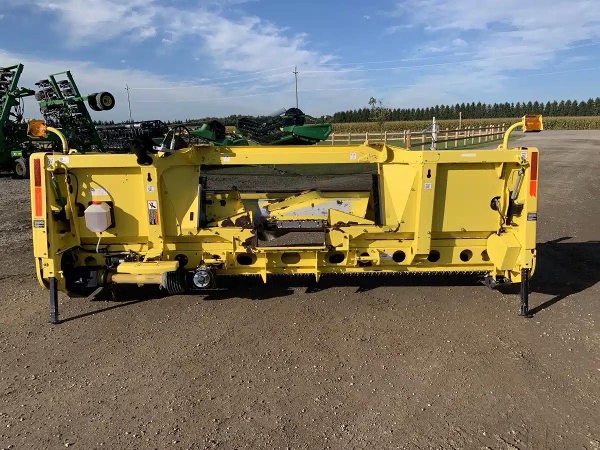 Gallery image 2 for Used 2017 John Deere 649 Header - Pickup