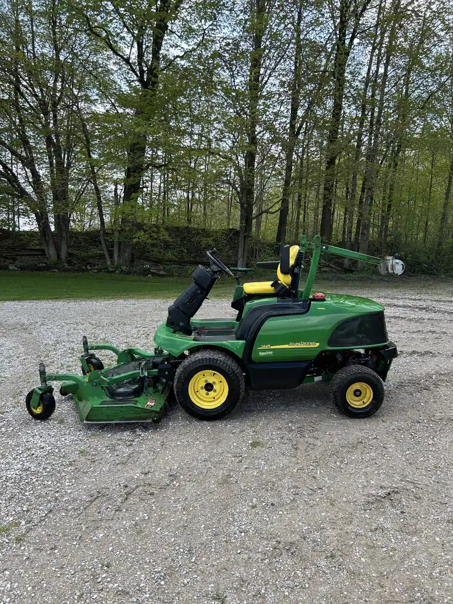 Gallery image 2 for Used 2002 John Deere 1445 Mower - Front Deck