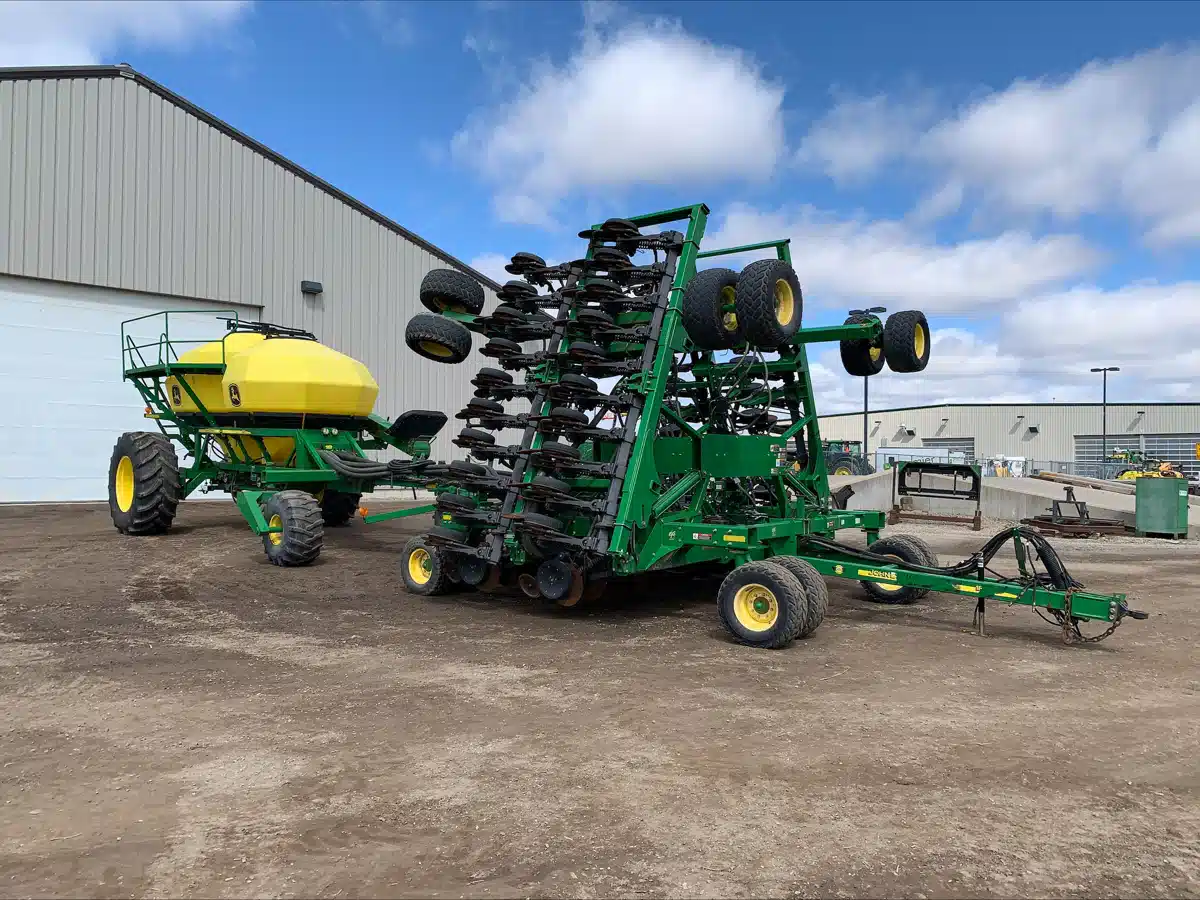 Gallery image 1 for Used 2011 John Deere 1890 Air Drill