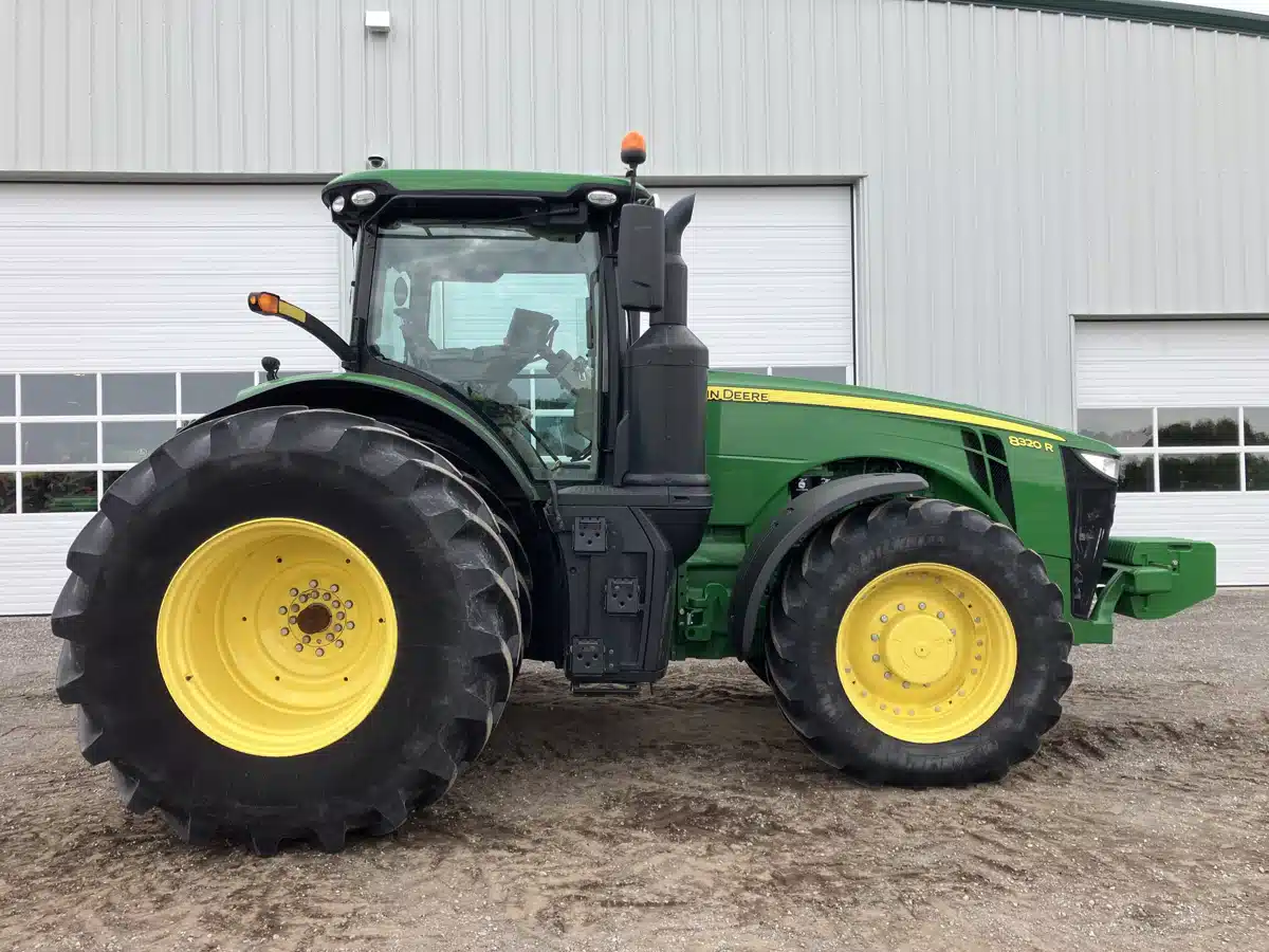 Gallery image 2 for Used 2020 John Deere 8320R Tractor