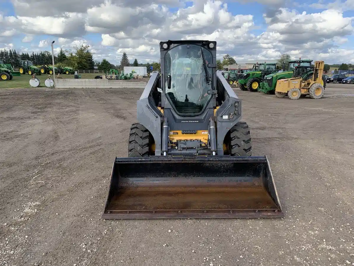 Gallery image 2 for Used 2019 John Deere 330G Skid Steer