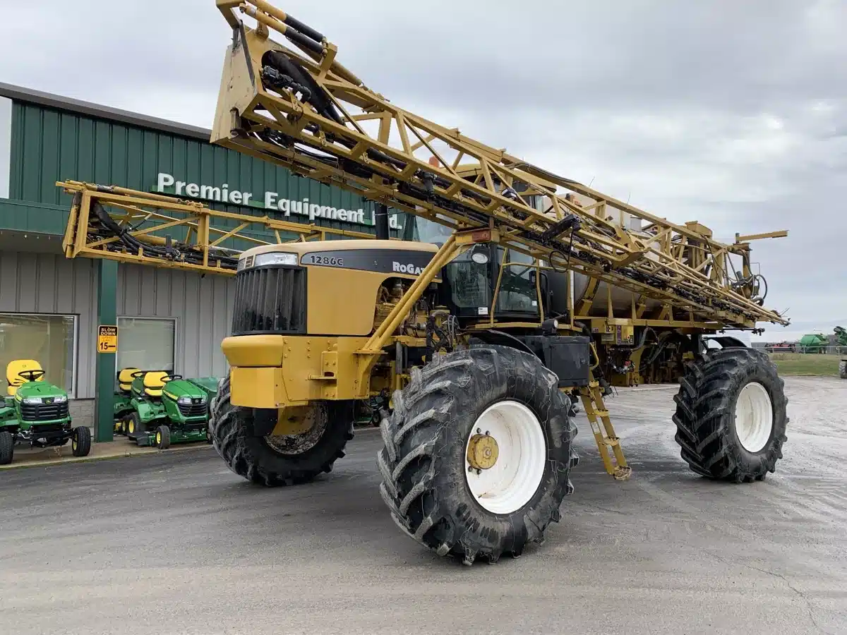 Gallery image 2 for Used 2009 RoGator 1286C Sprayer - Self Propelled