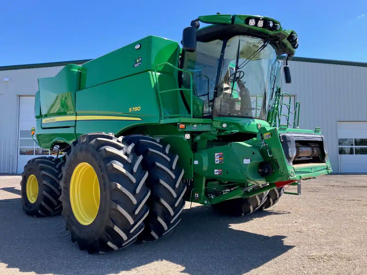 Gallery image 1 for Used 2022 John Deere S780 Combine