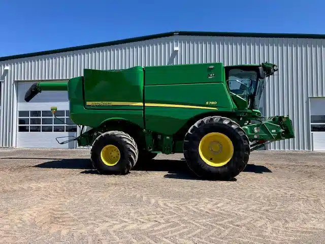 Gallery image 2 for Used 2022 John Deere S780 Combine