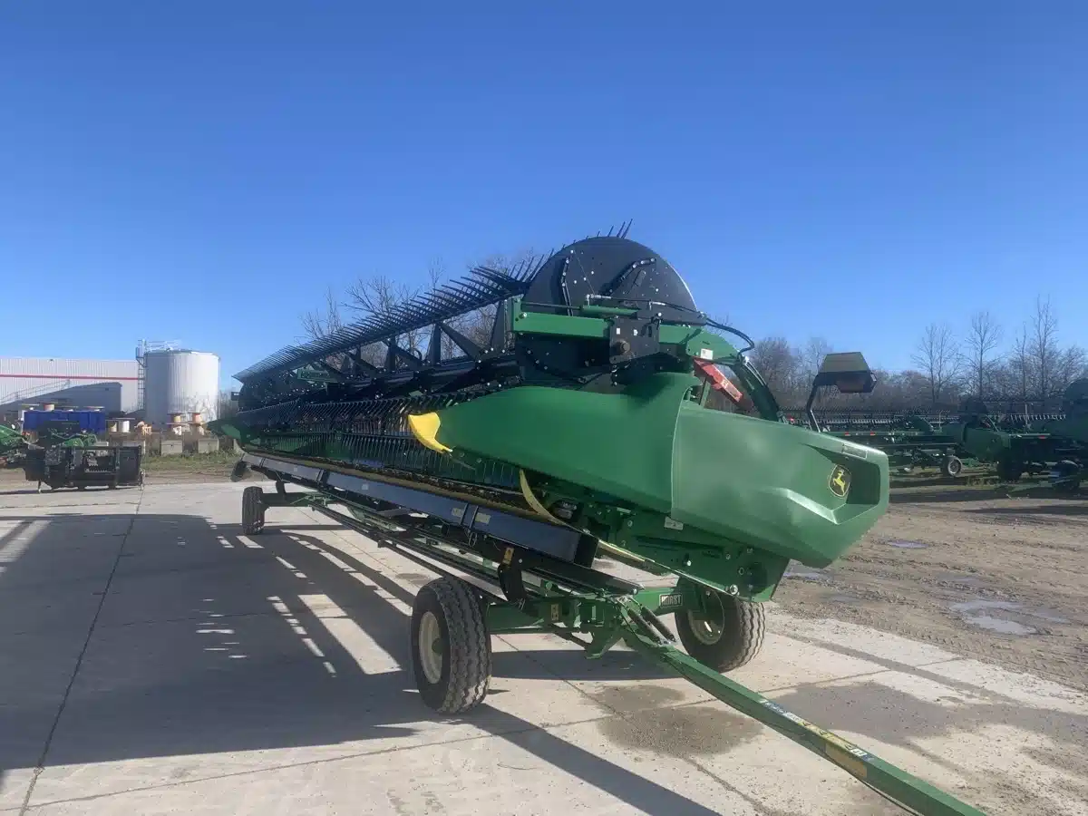 Gallery image 2 for 2023 John Deere RD40F Header - Flex