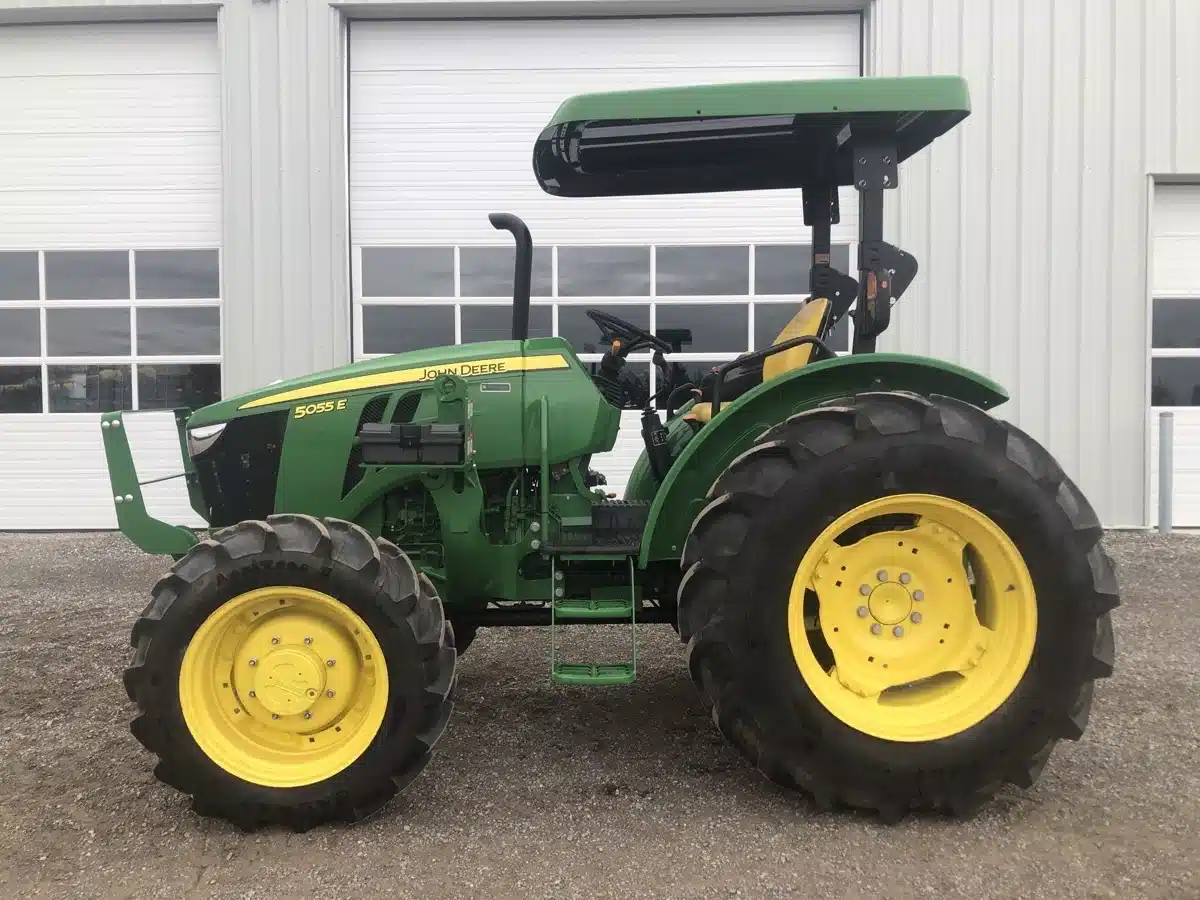 Gallery image 2 for Used 2022 John Deere 5055E Tractor