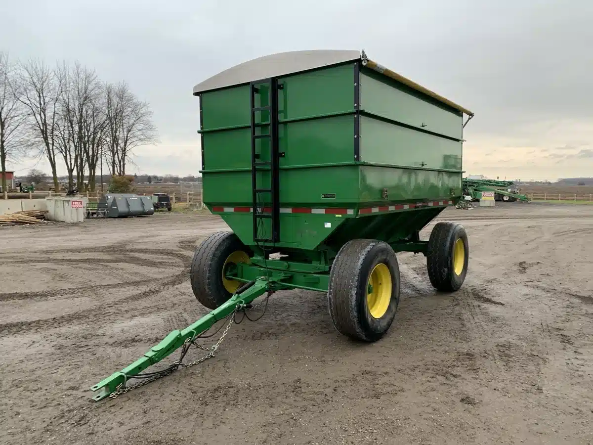 Gallery image 2 for Used 2008 AgriMaster A500 Gravity Box