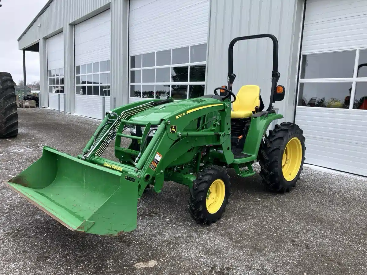 Gallery image 1 for Used 2021 John Deere 3046R Tractor