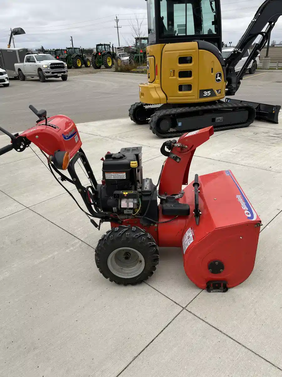 Gallery image 2 for Used Simplicity L1630E Snow Blower